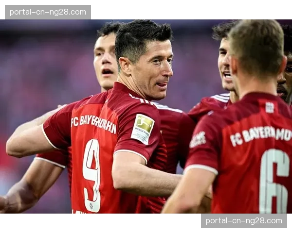 罗马诺：巴萨准备向莱万提供减薪一年合同，续约谈判进行中